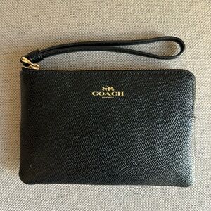 Coach Zip Wristlet. New with Tags